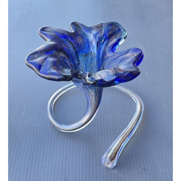 Art Glass Flower Blue Swirl Bud Vase Curled Stem Hand Blown Signed - Picture 3 of 8